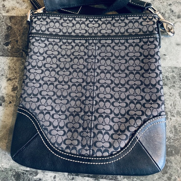 Coach Handbags - Coach 2 pocket crossbody